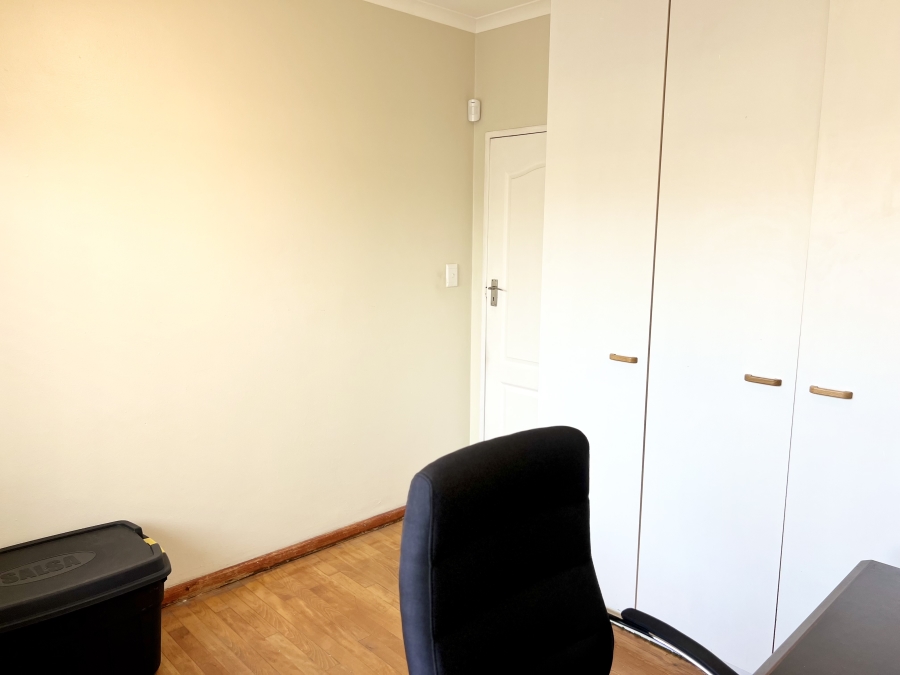 3 Bedroom Property for Sale in Loumar Western Cape